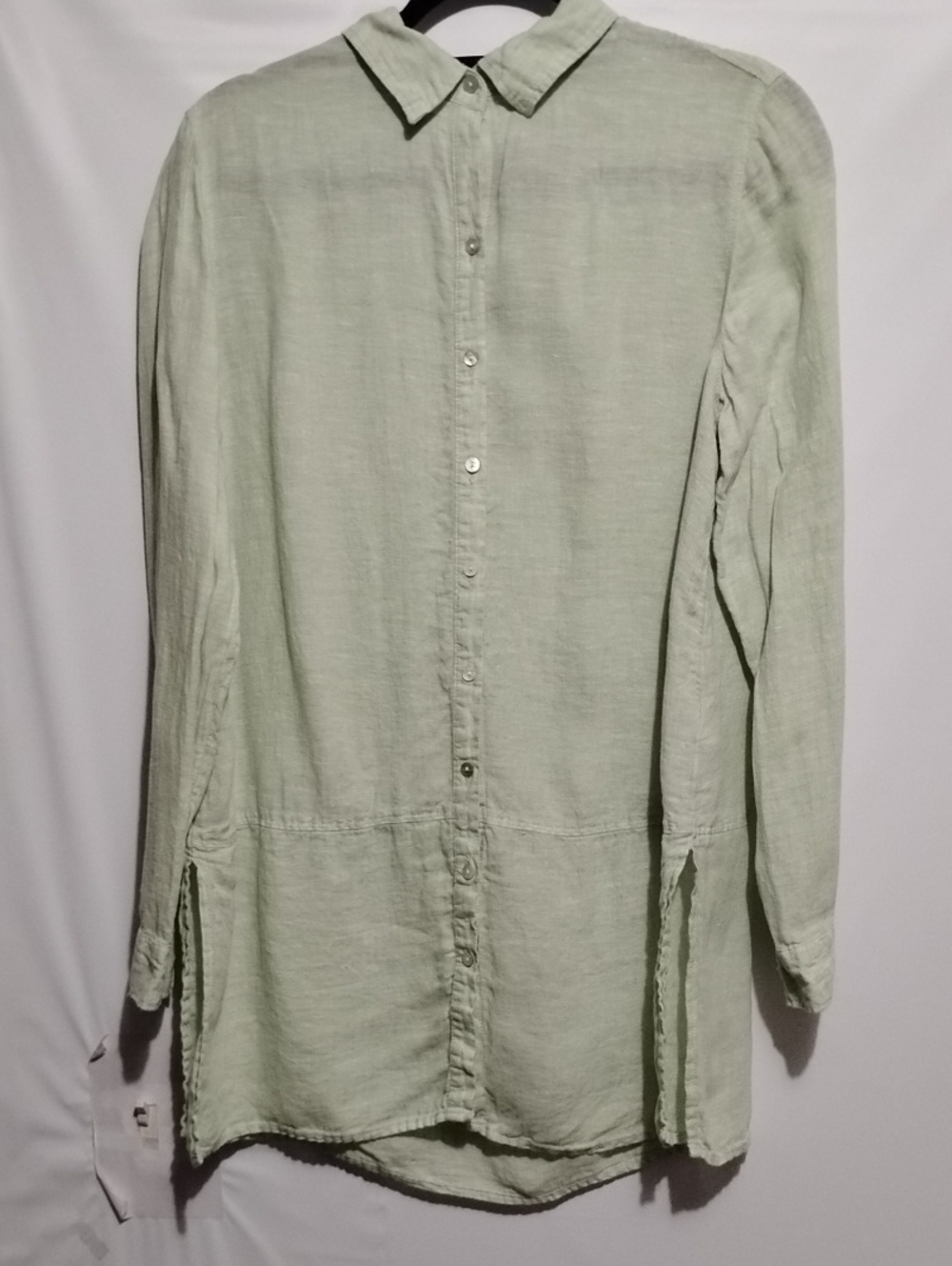 Tahari Sage Essentials 100% Linen Roll Tab Side Vent Hem Tunic Top‎